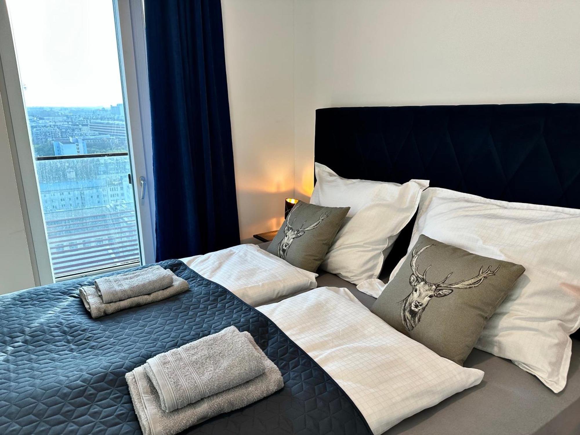 Panorama Sky Apartment I Rooftop Pool I Metro Station Vienna Exterior photo